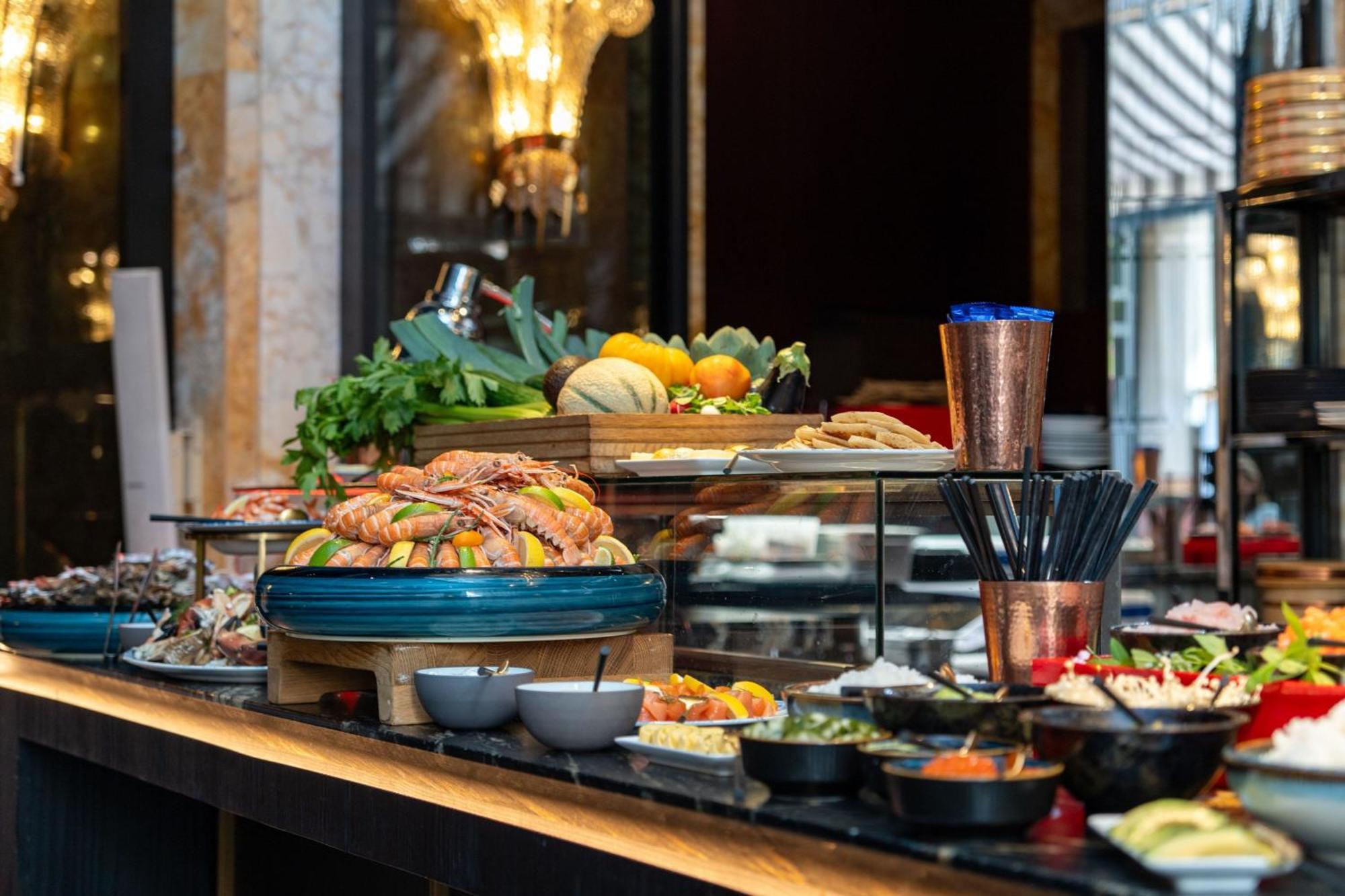 Prince De Galles, A Luxury Collection Hotel, Paris Exterior photo