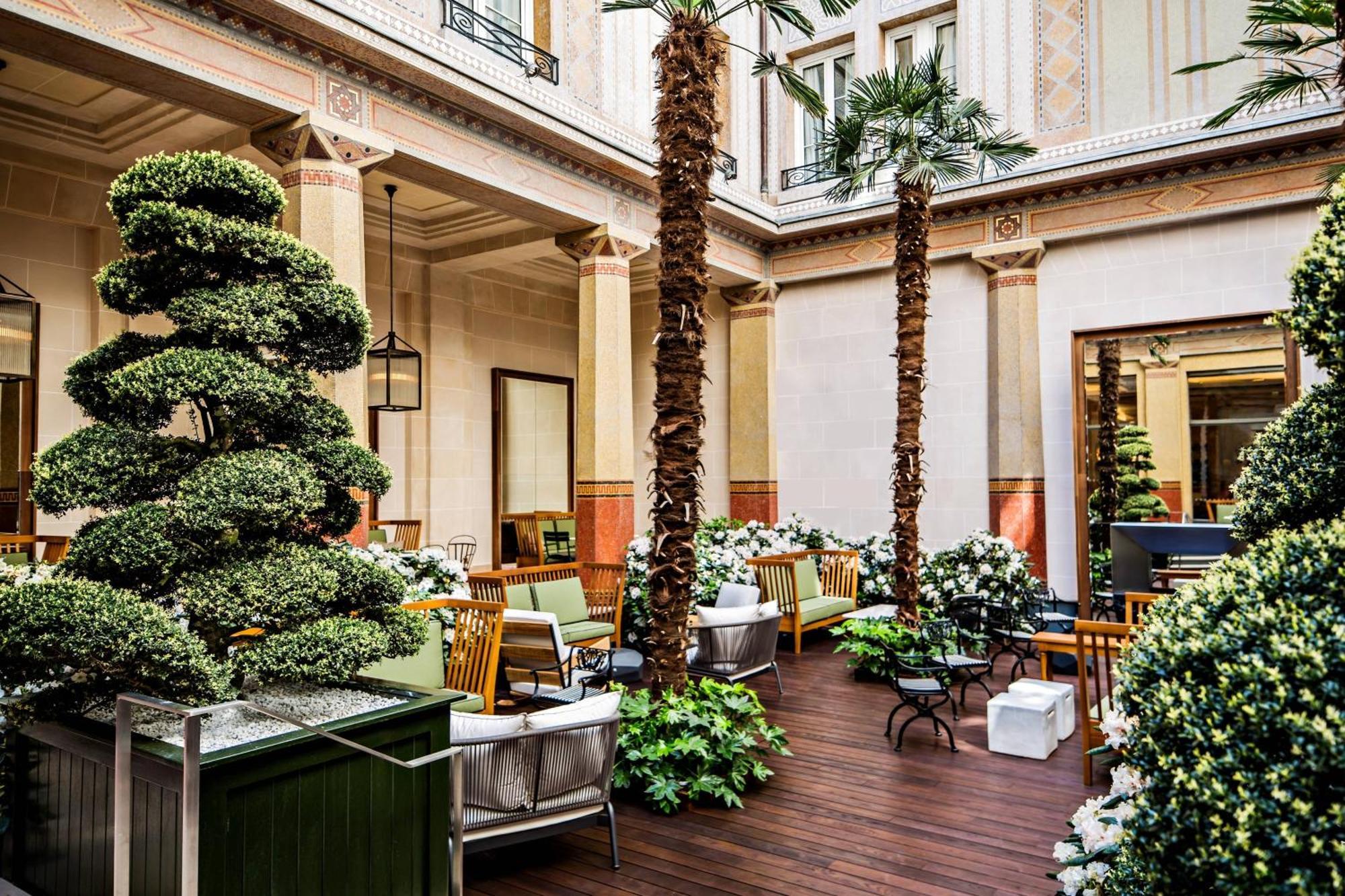 Prince De Galles, A Luxury Collection Hotel, Paris Exterior photo