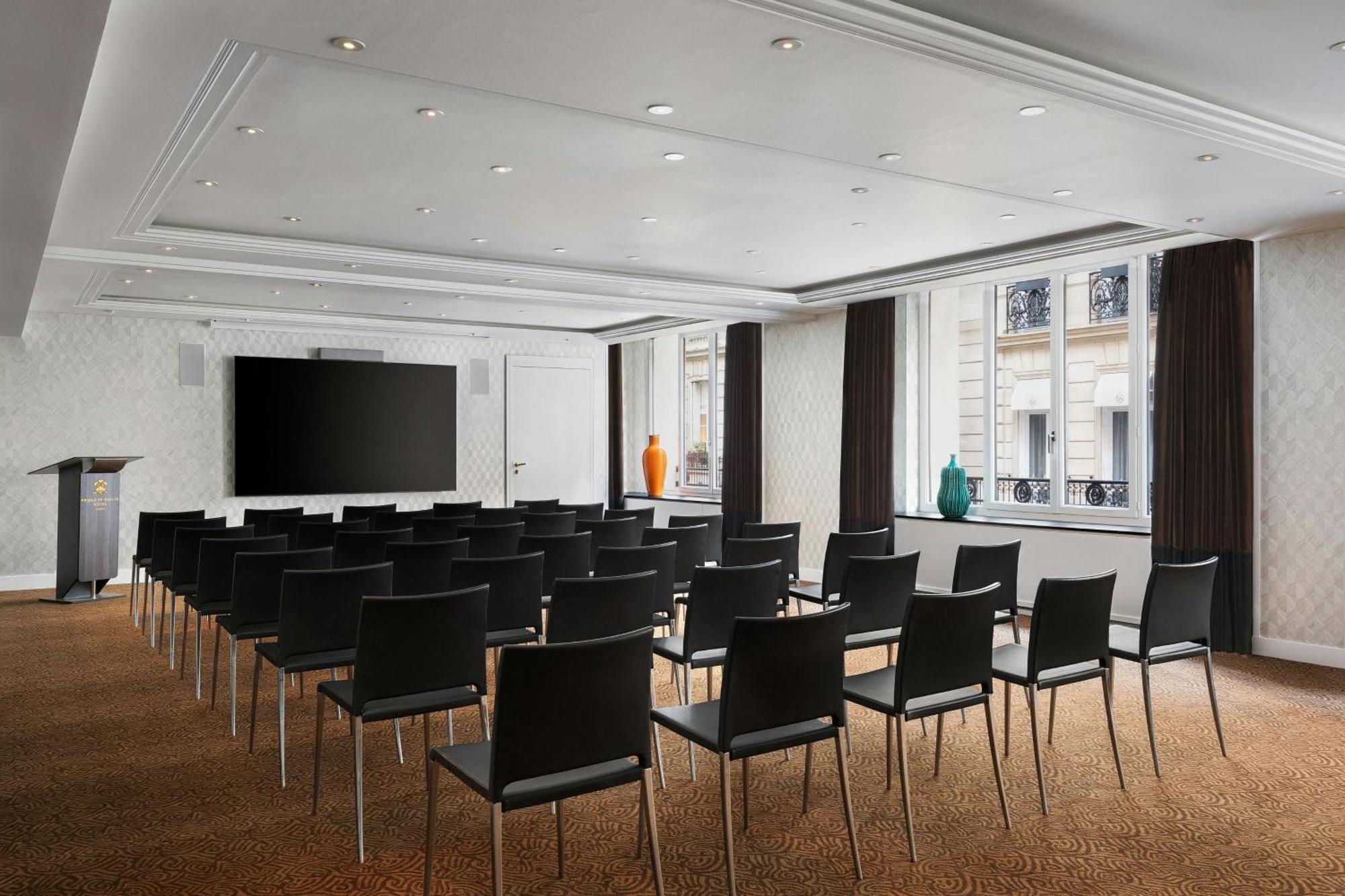 Prince De Galles, A Luxury Collection Hotel, Paris Exterior photo