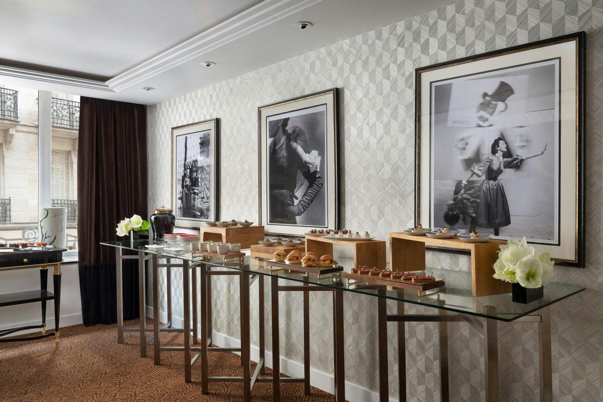 Prince De Galles, A Luxury Collection Hotel, Paris Exterior photo